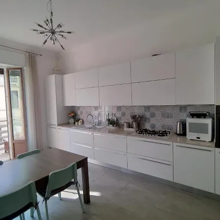 Spacious In The Heart Of The Apartment *